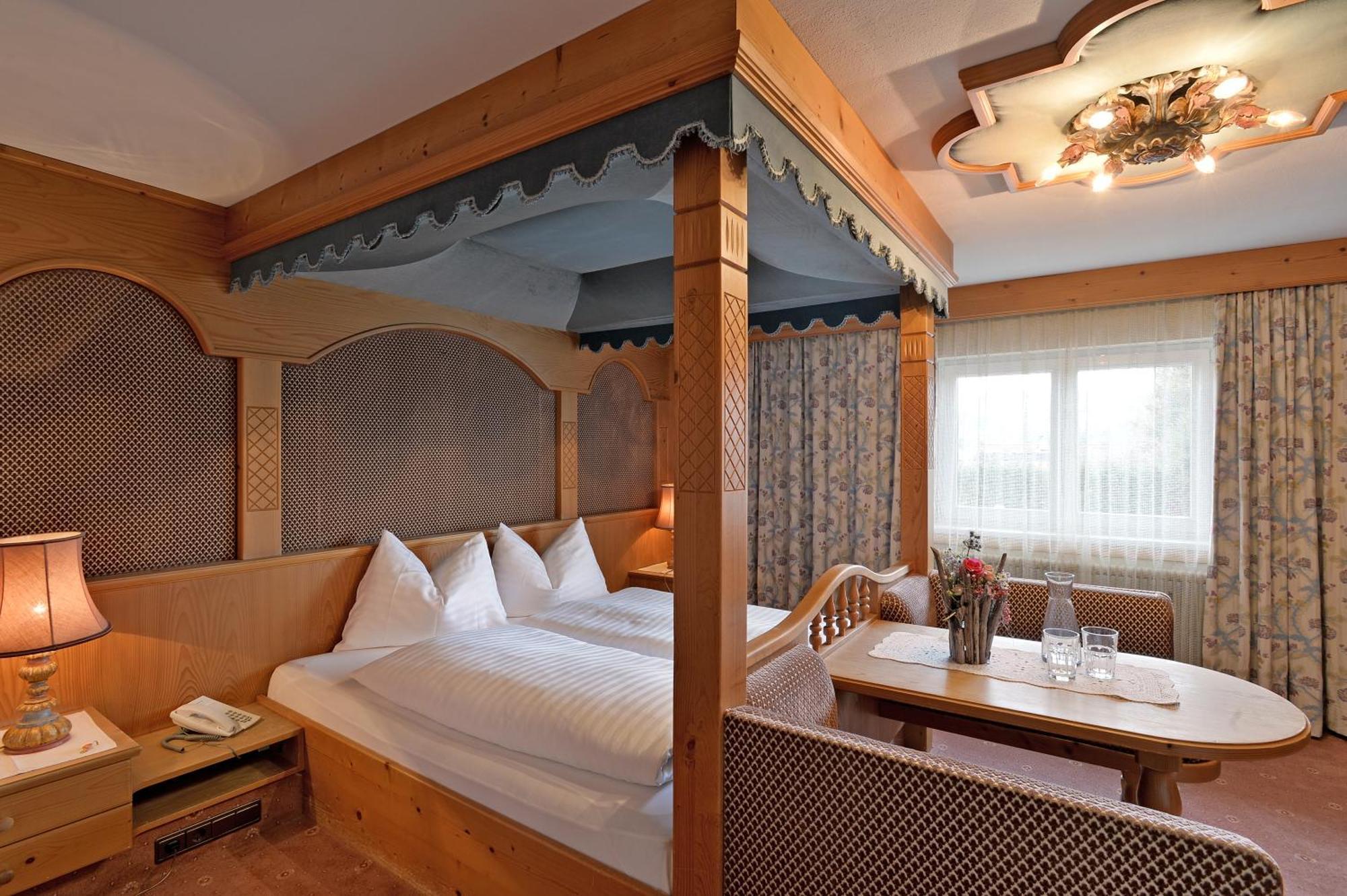 Hotel Tiroler Stuben ورغل المظهر الخارجي الصورة