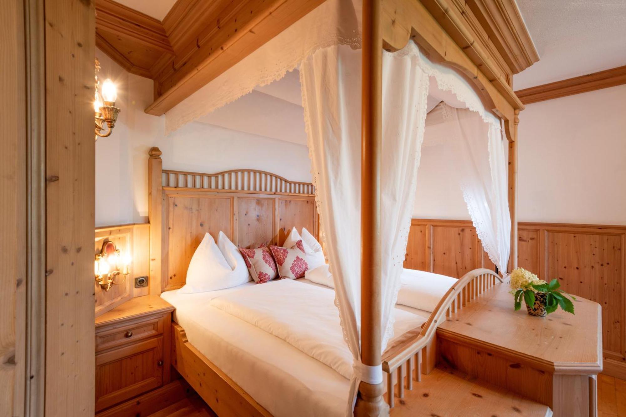 Hotel Tiroler Stuben ورغل المظهر الخارجي الصورة